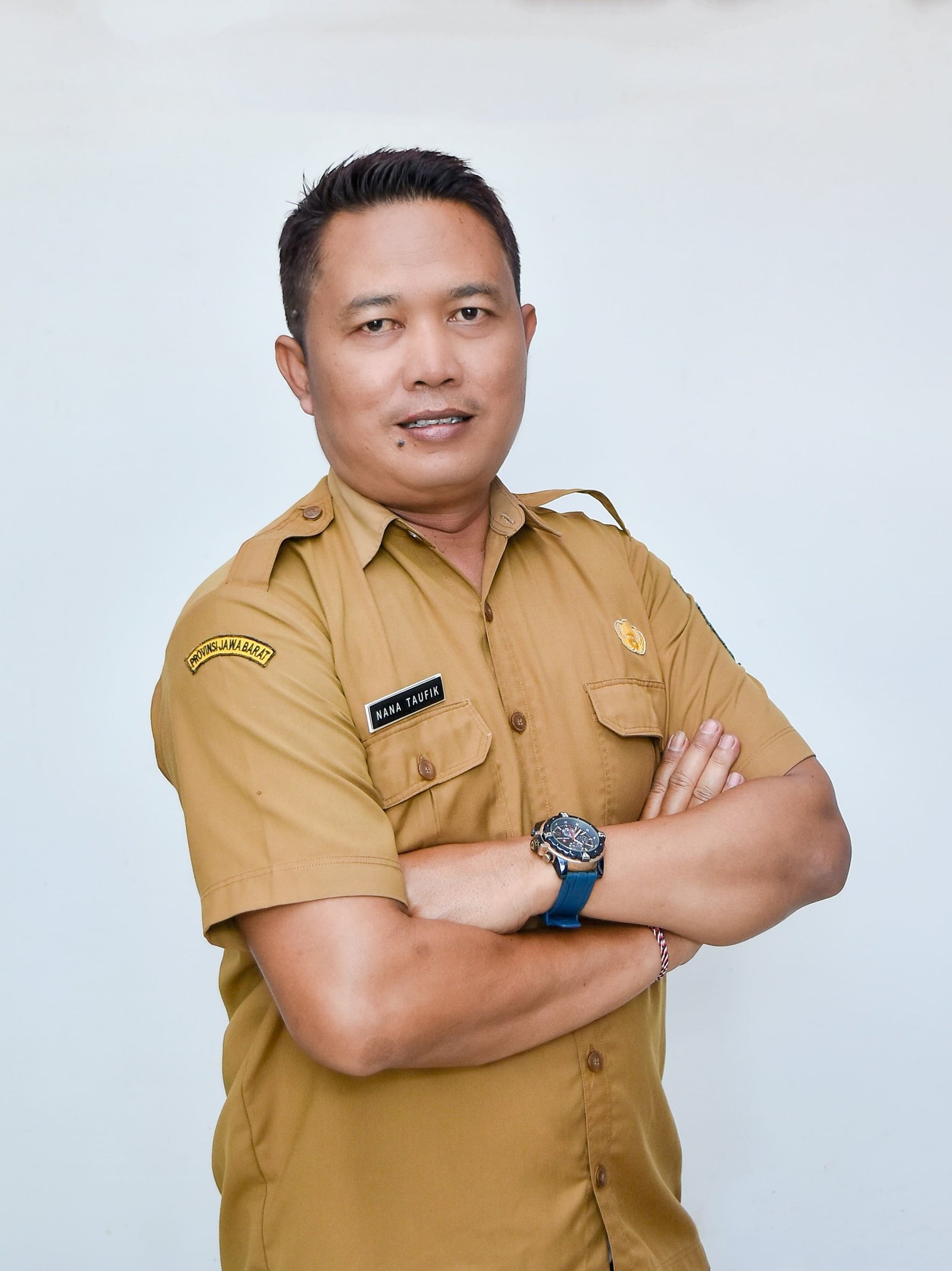 NANA TAUFIK